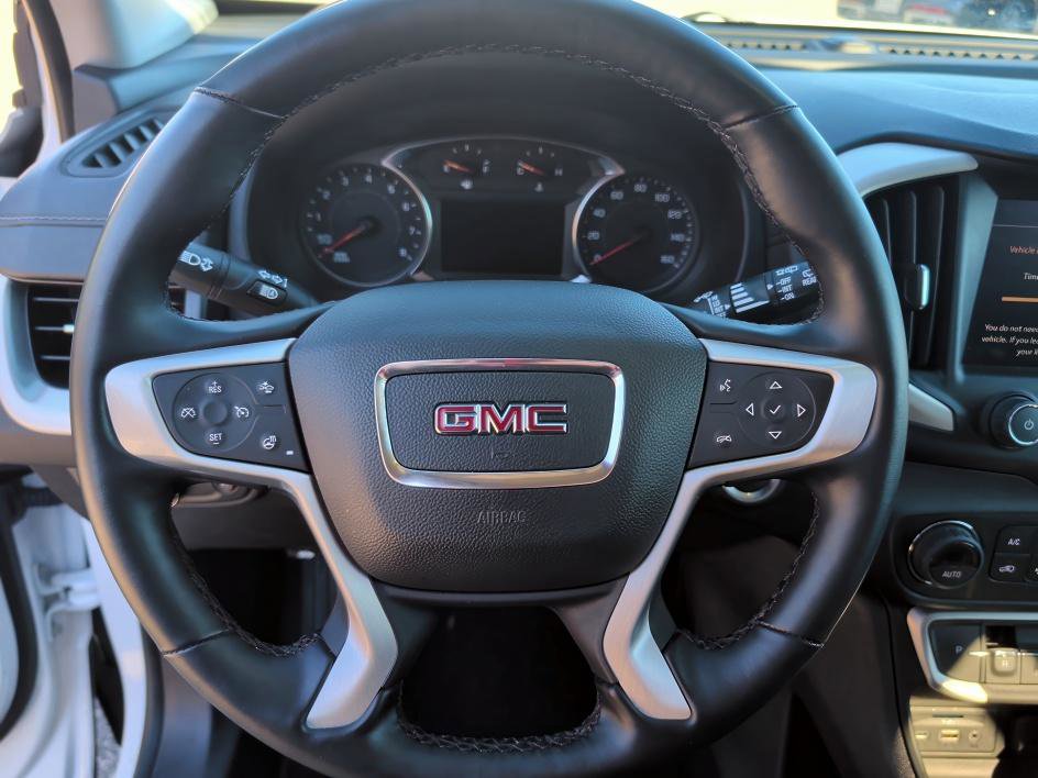 Used 2024 GMC Terrain SLT image 18
