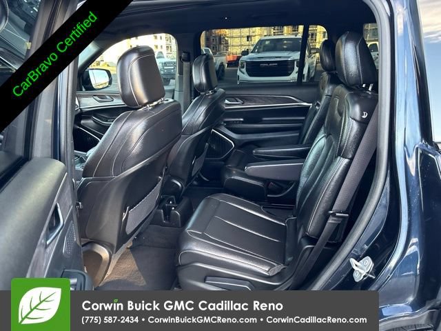 Used 2024 Jeep Grand Cherokee L Limited w/ Black Appearance Package AWD/4WD image 11