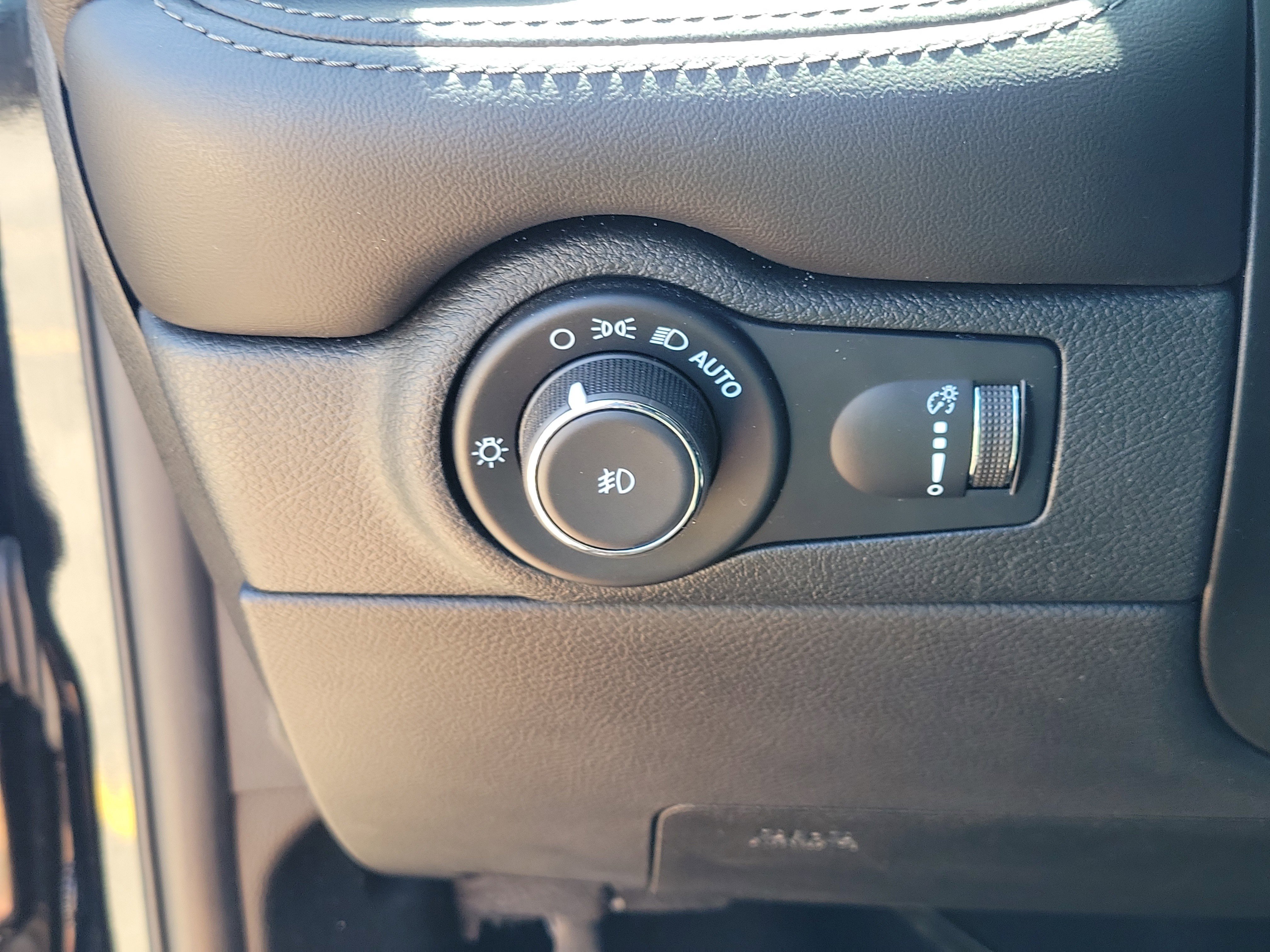 Used 2022 Dodge Durango SXT RWD image 27
