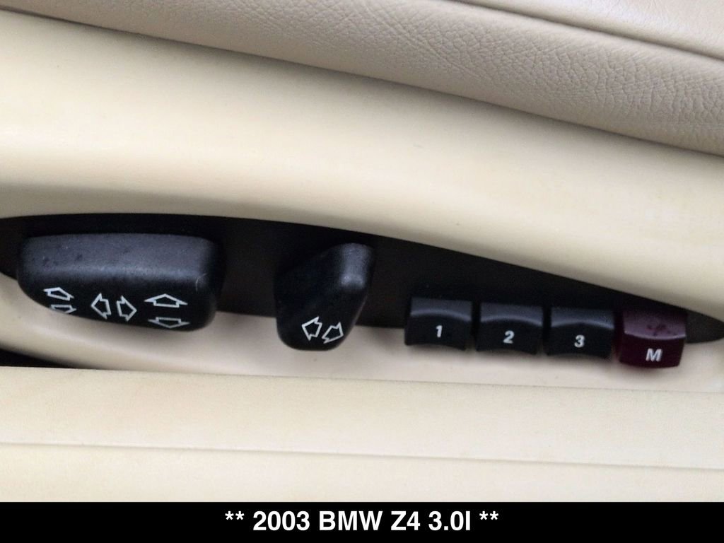 Used 2003 BMW Z4 3.0i image 17