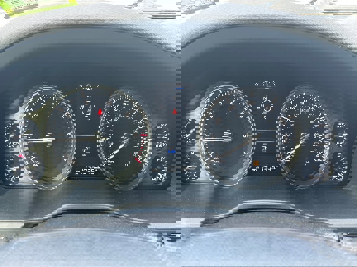 Used 2018 Toyota Land Cruiser image 21