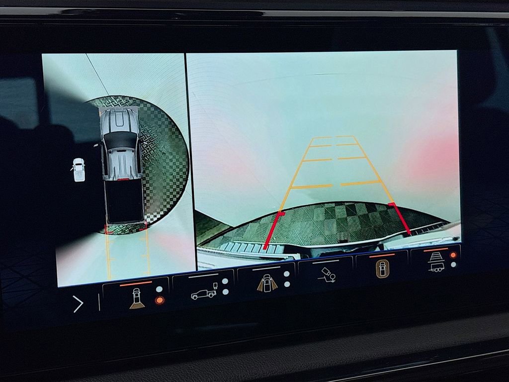 Used 2024 GMC Sierra 3500 AT4 w/ AT4 Premium Plus Package image 18