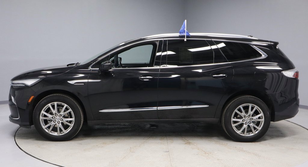 Used 2023 Buick Enclave Essence w/ Experience Buick Package image 9