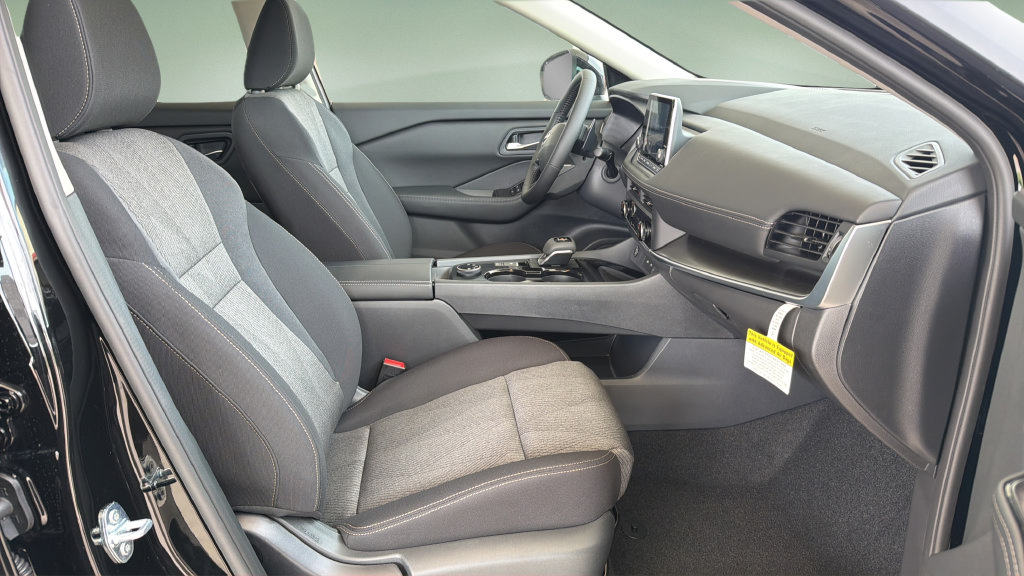 New 2026 Nissan Rogue SV w/ Cold Weather Package AWD/4WD image 11