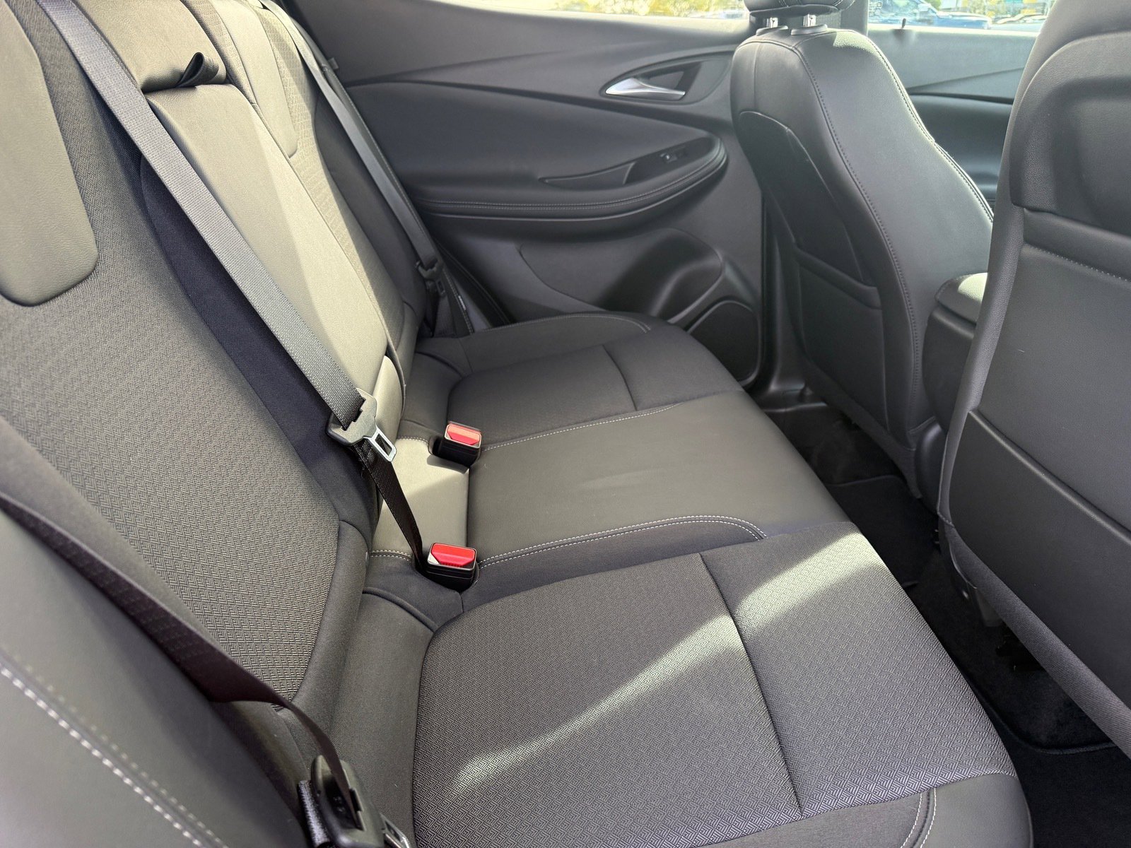 Used 2023 Buick Encore GX Select w/ Sport Touring Package image 23