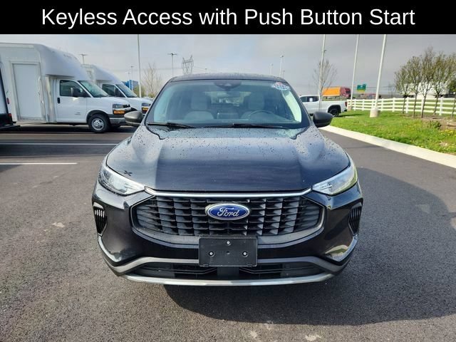 Used 2023 Ford Escape Active AWD/4WD image 2
