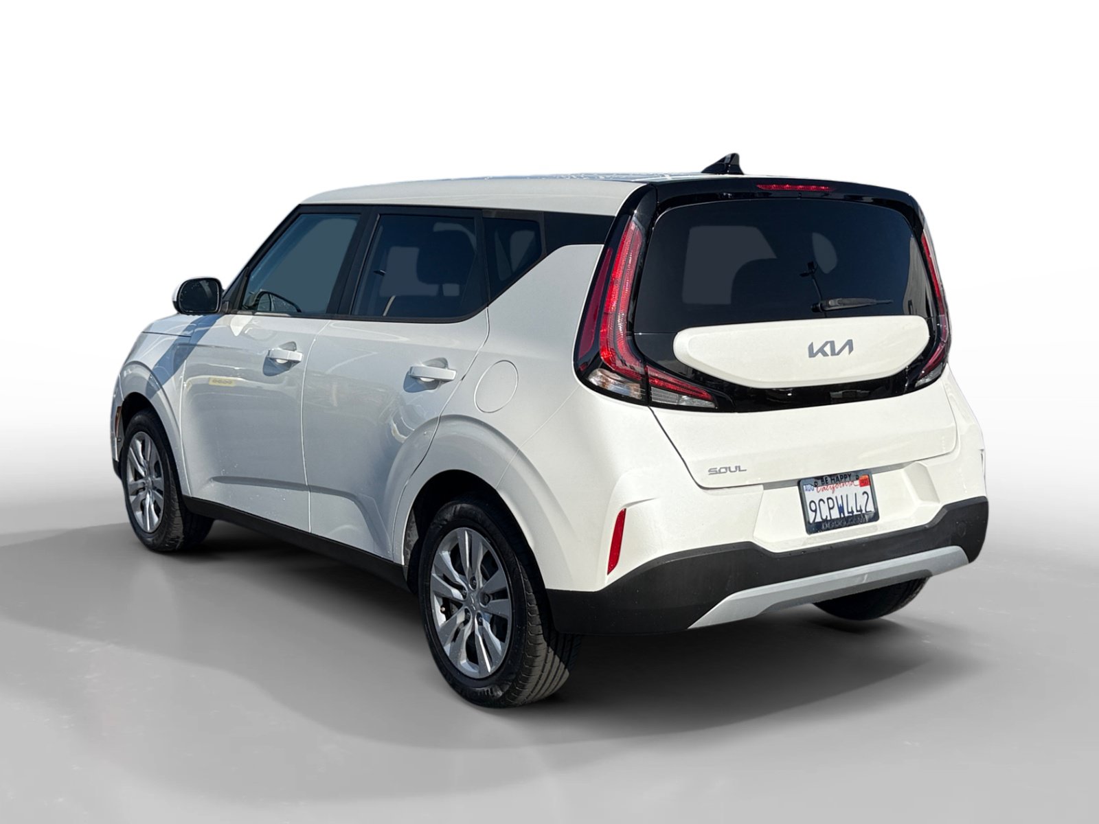 Certified 2023 Kia Soul LX FWD image 3