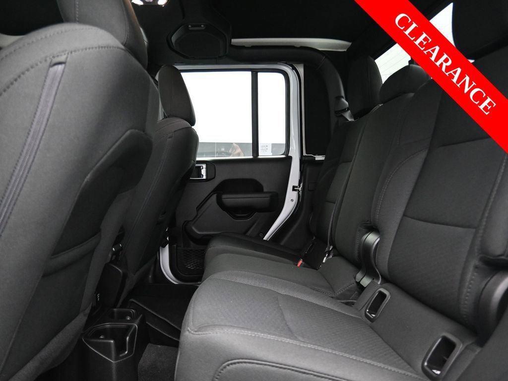 Used 2023 Jeep Gladiator Sport image 14