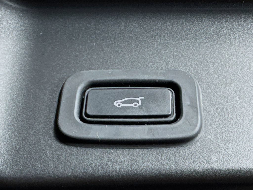 Used 2020 Land Rover Range Rover Evoque SE AWD/4WD image 31