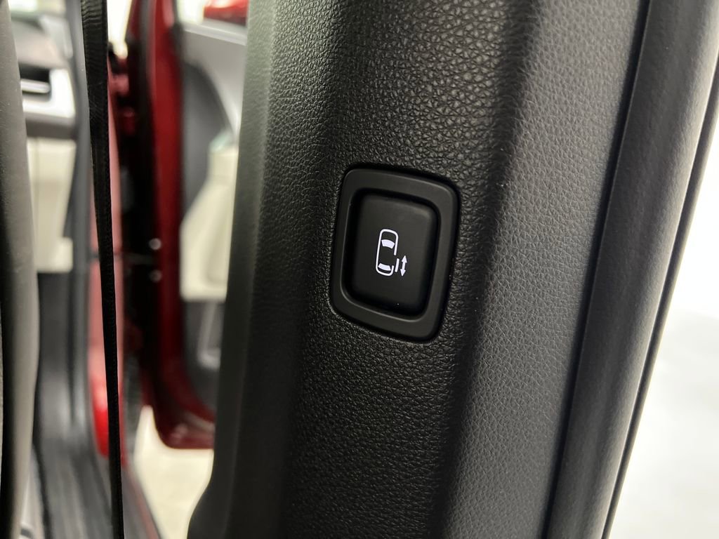 Used 2024 Kia Carnival LX image 22