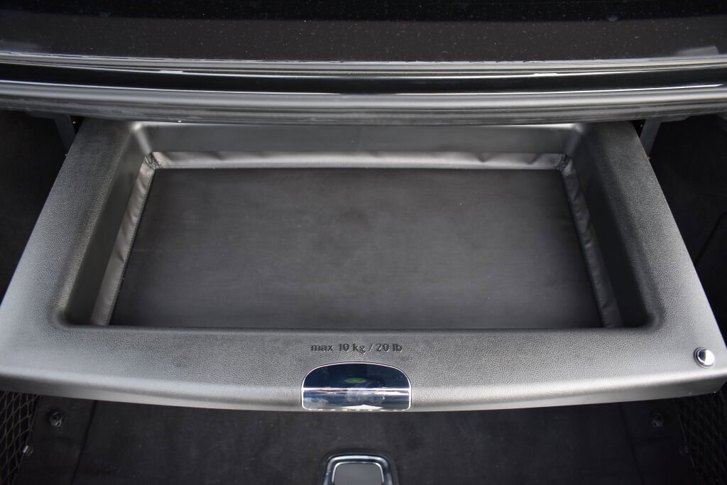 Used 2018 Mercedes-Benz S 560 Sedan w/ AMG Line Exterior image 35