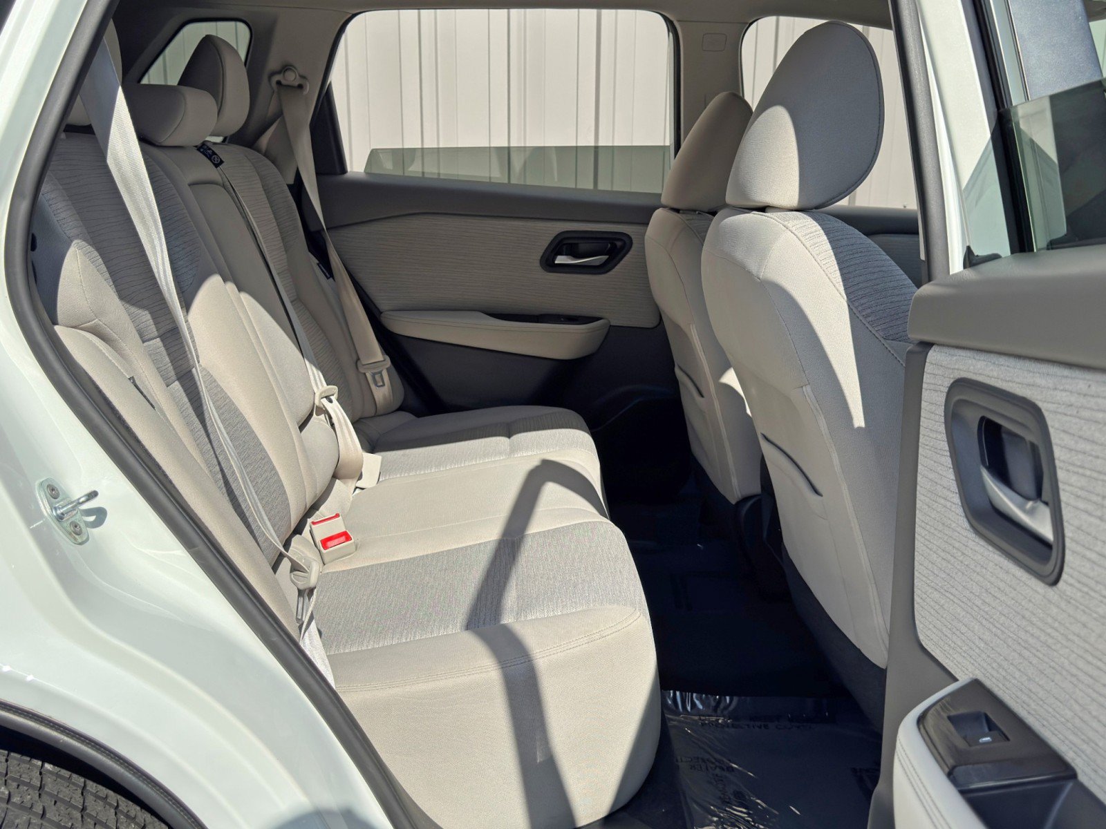 Used 2022 Nissan Rogue SV FWD image 34