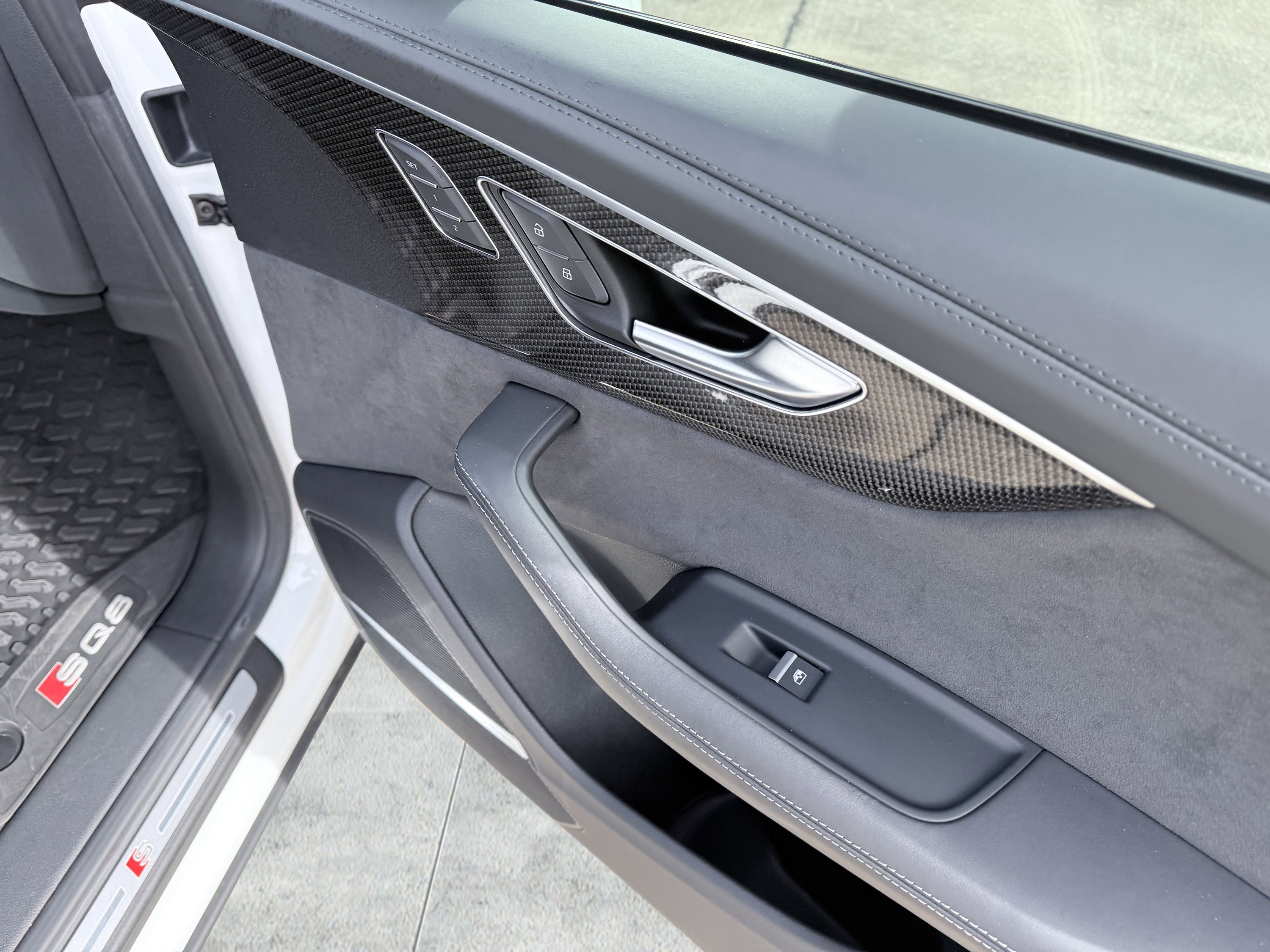 Used 2023 Audi SQ8 Prestige image 45