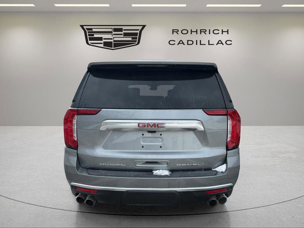Used 2024 GMC Yukon XL Denali w/ Advanced Technology Package image 7