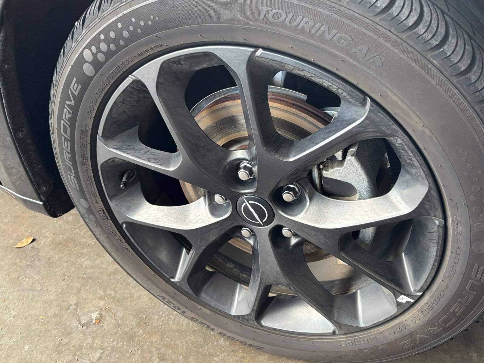 Used 2025 Chrysler Pacifica Limited FWD image 34