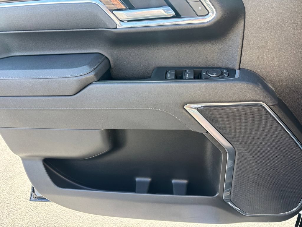 Used 2025 Chevrolet Silverado 1500 RST RWD image 25