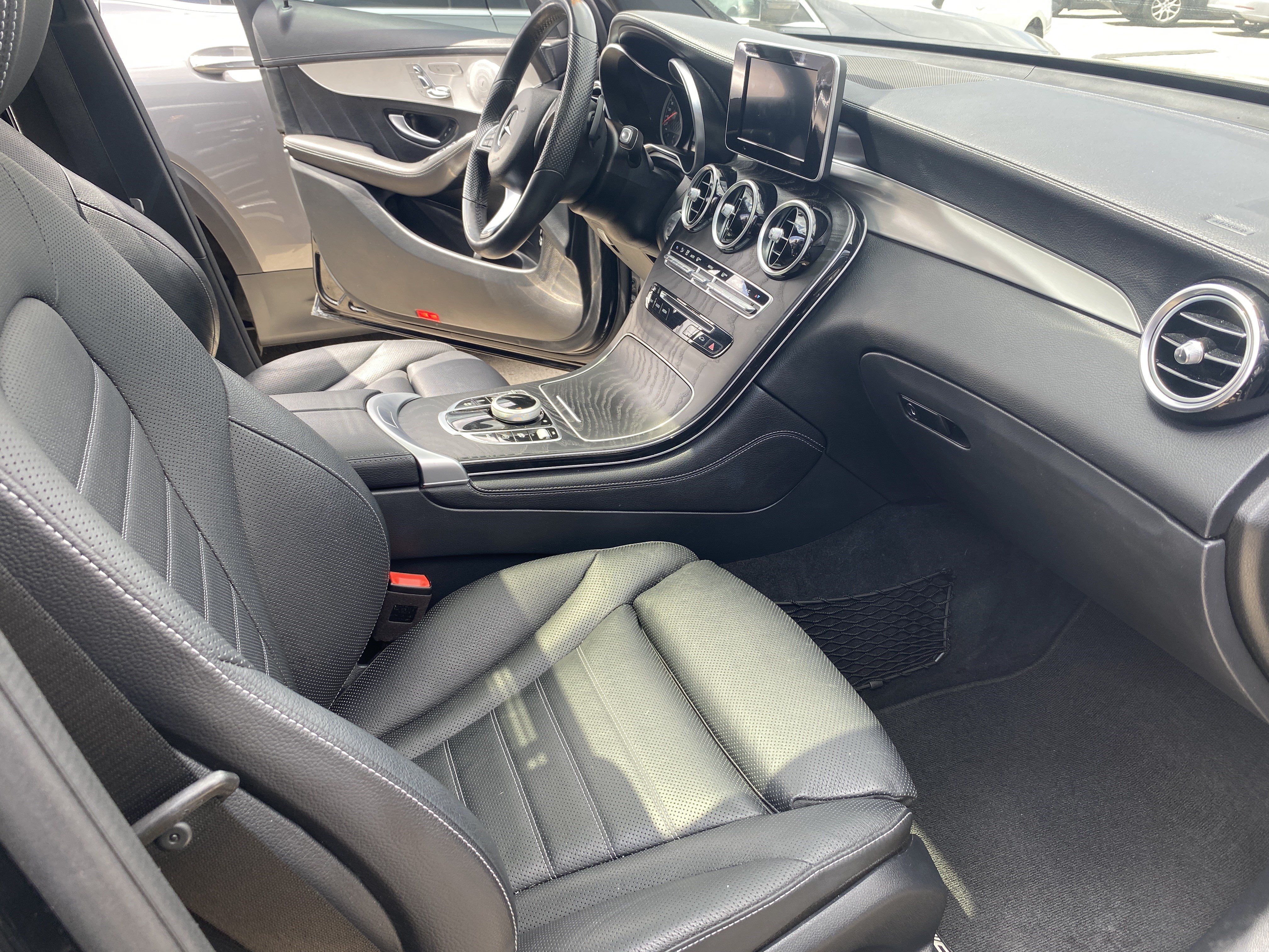 Used 2019 Mercedes-Benz GLC 43 AMG 4MATIC Coupe image 21