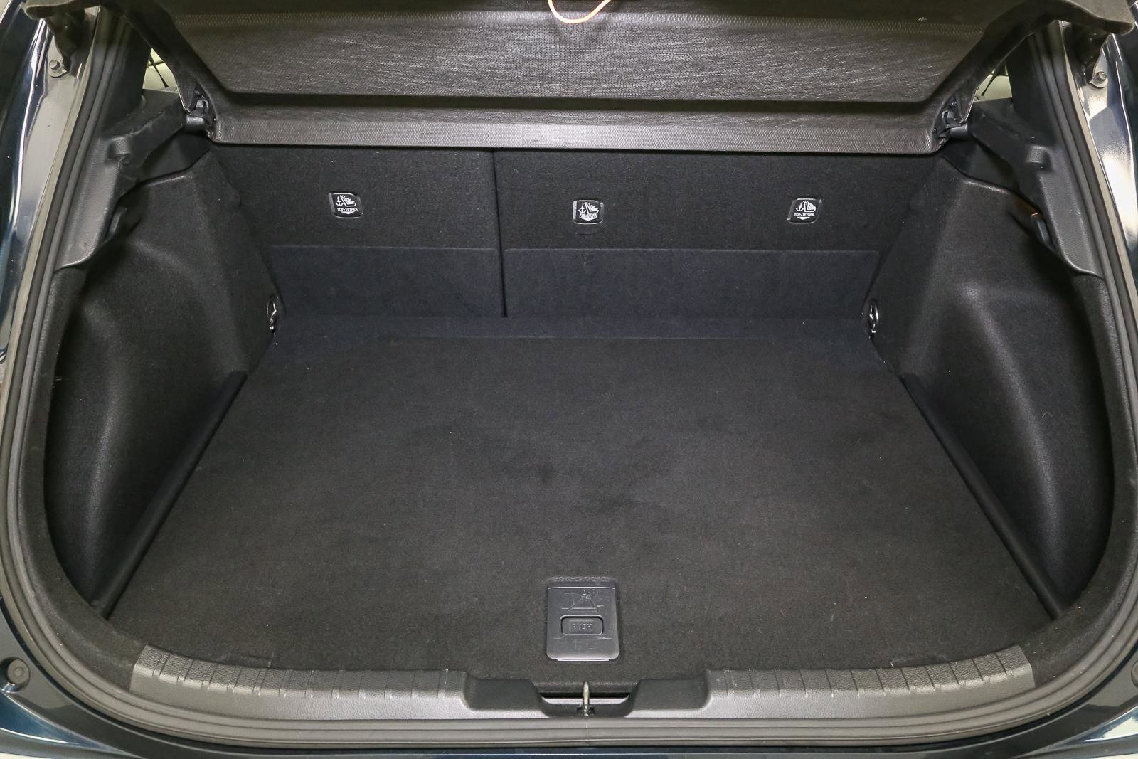 Used 2019 Toyota Corolla SE FWD image 12