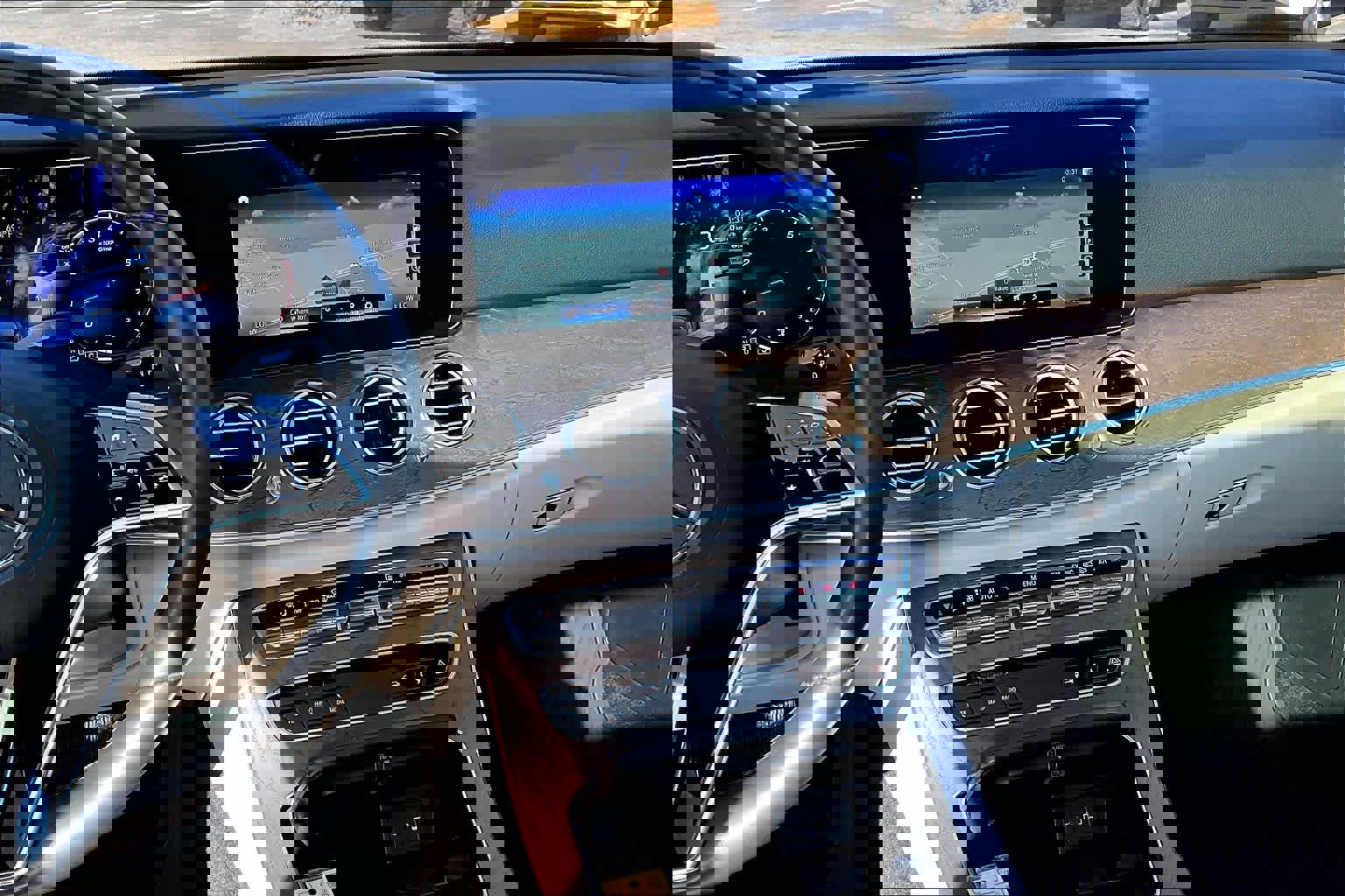 Used 2022 Mercedes-Benz E 350 4MATIC Sedan w/ Driver Assistance Package image 7