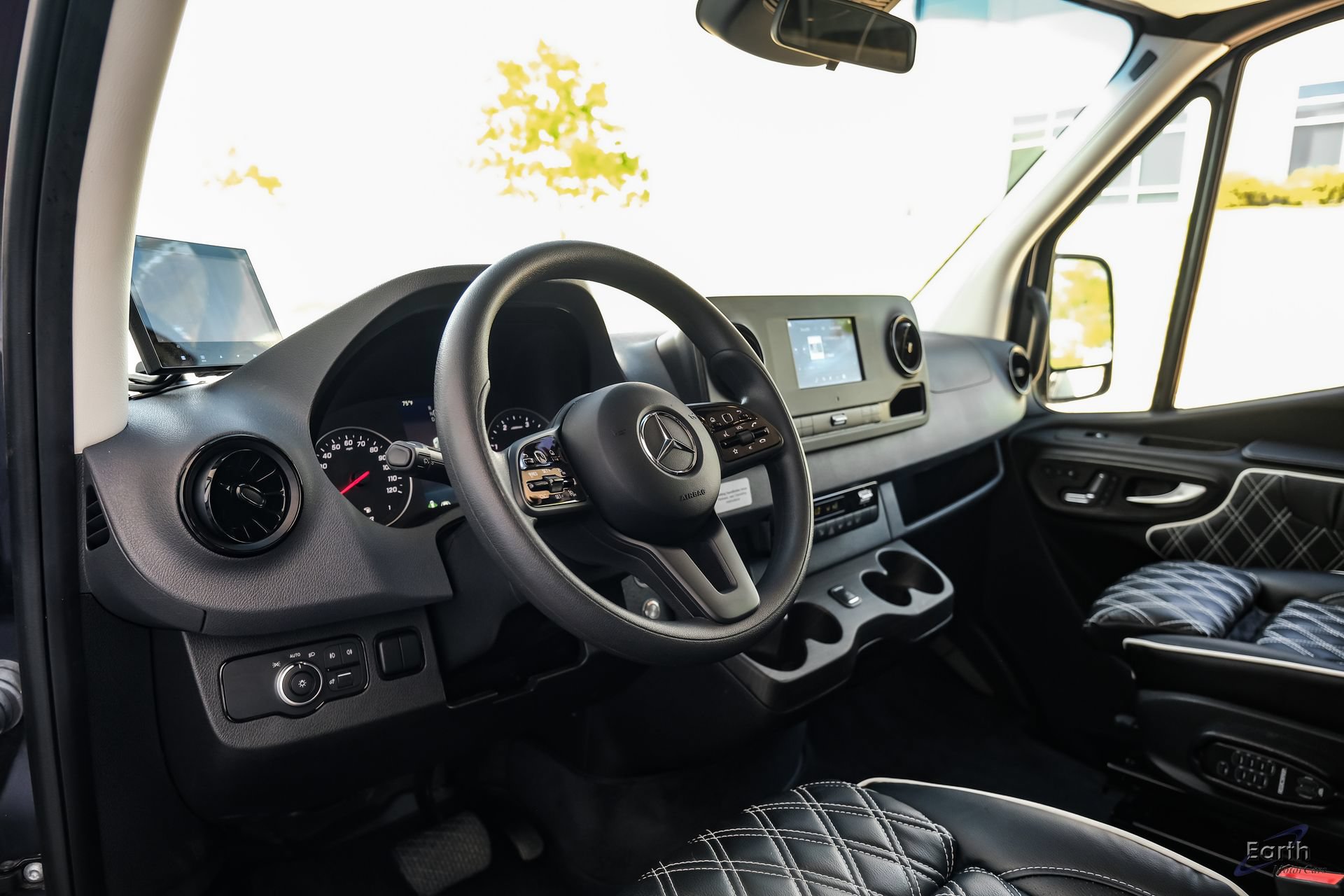 Used 2021 Mercedes-Benz Sprinter 3500 w/ Comfort Plus Package image 37