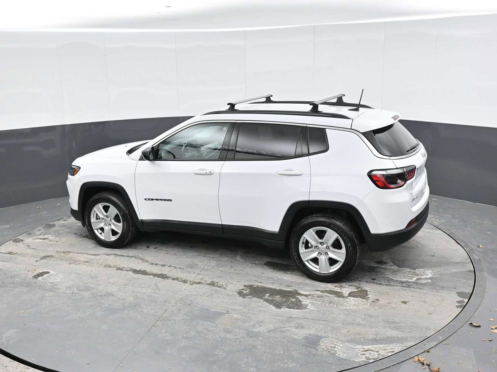 Used 2022 Jeep Compass Latitude w/ Convenience Group image 32