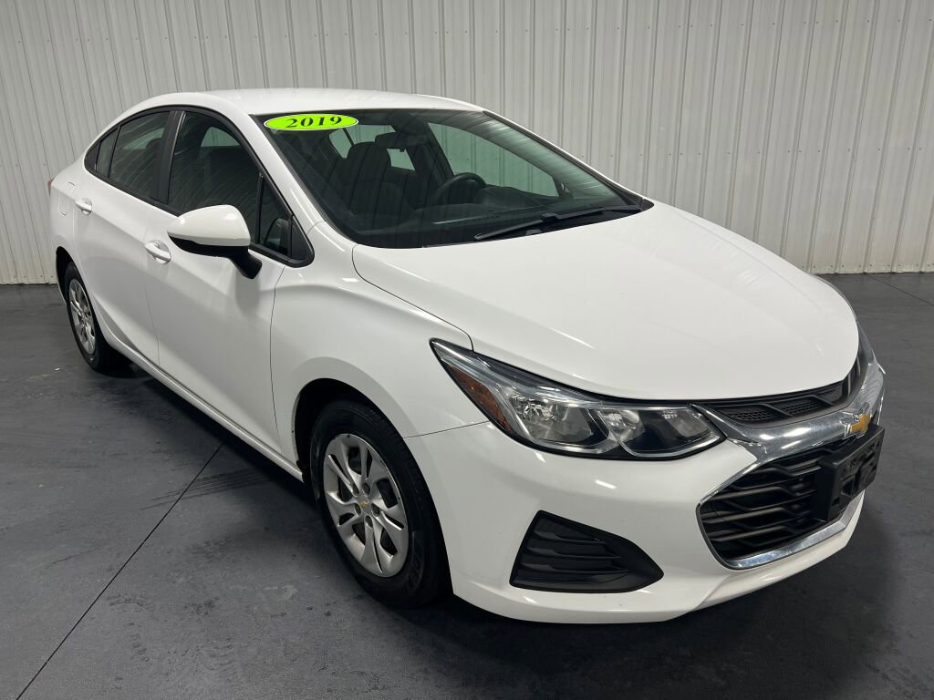 Used 2019 Chevrolet Cruze LS image 11