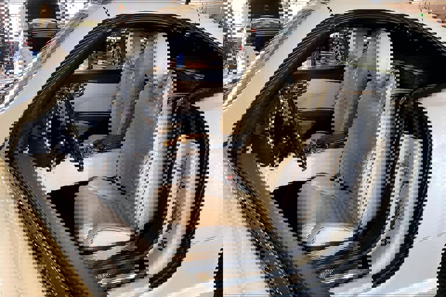 Used 2016 Mercedes-Benz SL 550 image 7