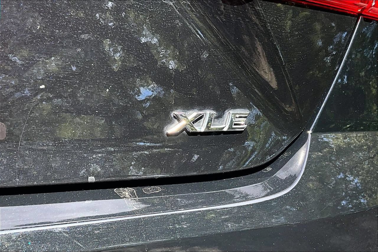 Used 2025 Toyota Camry XLE FWD image 21