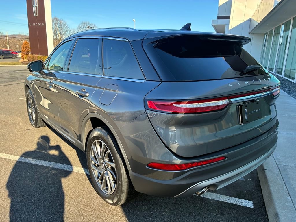 Certified 2022 Lincoln Corsair AWD w/ Equipment Group 101A image 3