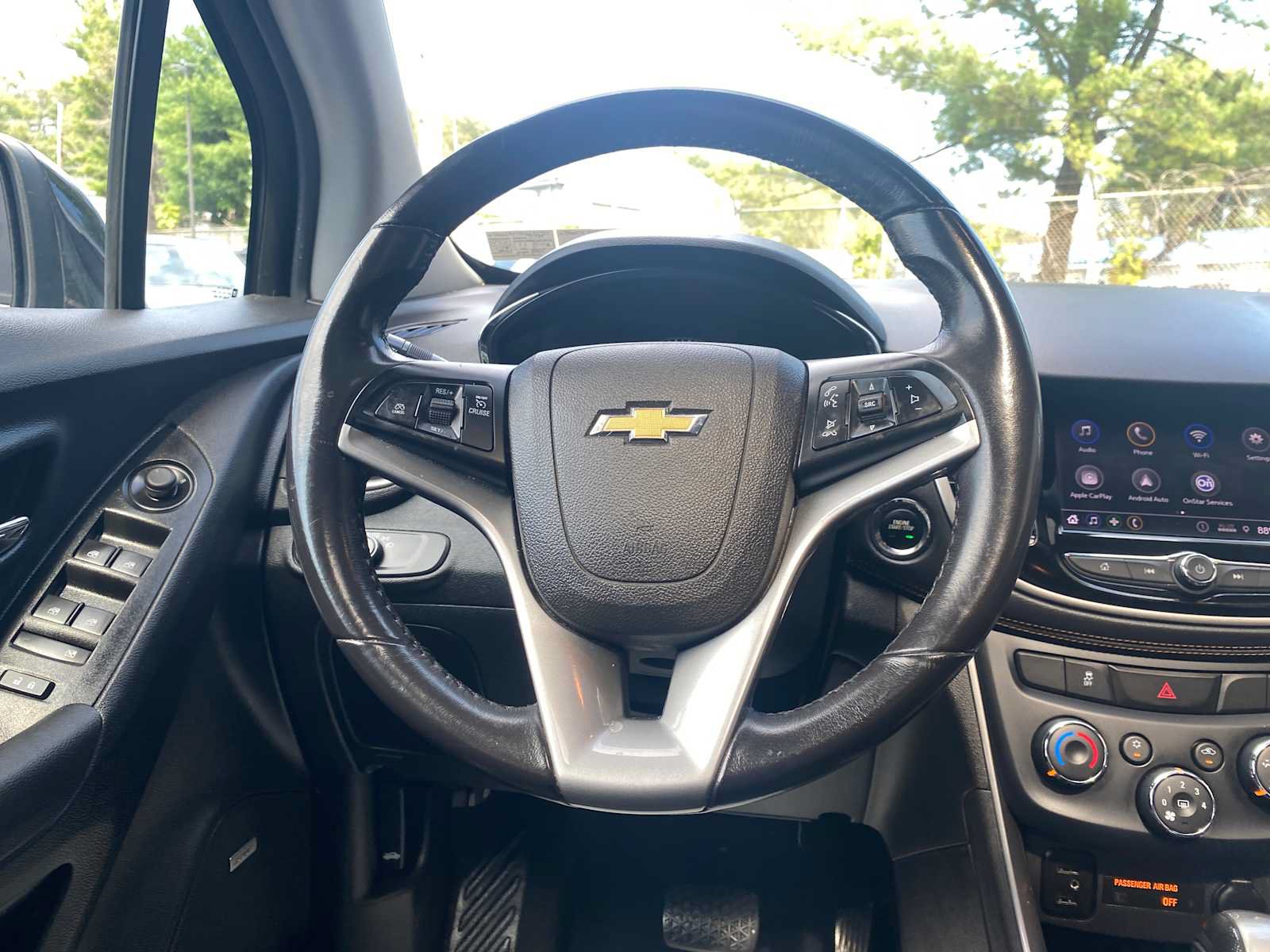 Used 2020 Chevrolet Trax LT w/ Sun & Sound Package AWD/4WD image 15