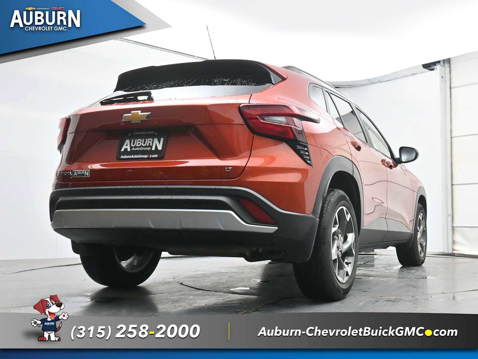 Used 2024 Chevrolet Trax LT w/ Driver Confidence Package FWD image 23