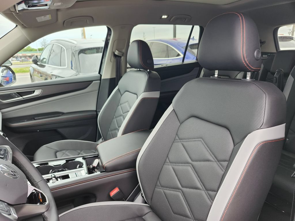 New 2026 Volkswagen Atlas Peak Edition AWD/4WD image 9