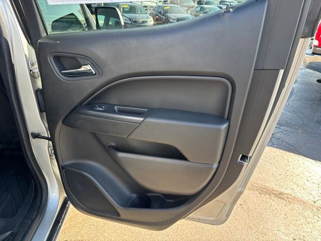 Used 2017 Chevrolet Colorado LT w/ LT Convenience Package RWD image 21