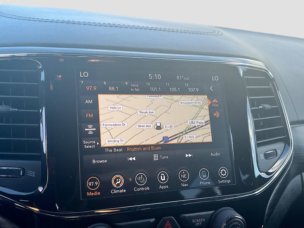 Used 2022 Jeep Grand Cherokee Laredo X image 15