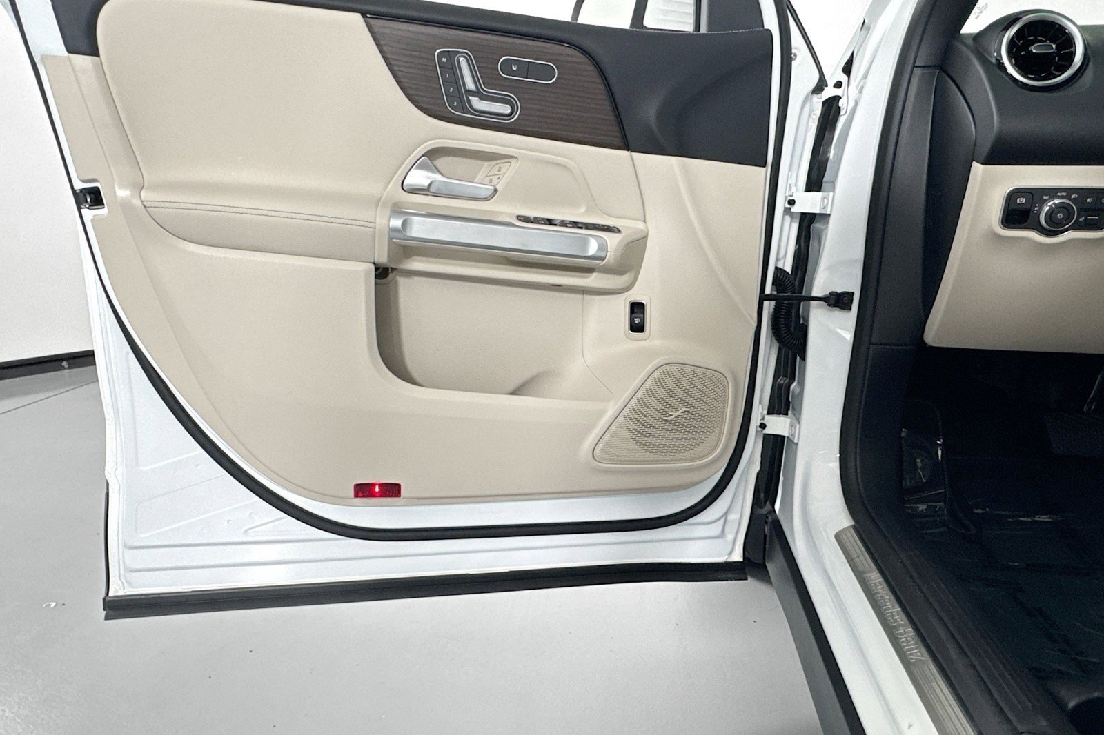 New 2026 Mercedes-Benz GLB 250 image 20