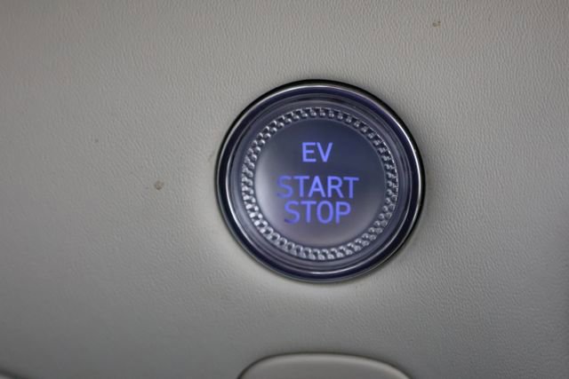 Used 2023 Genesis GV60 Performance image 16