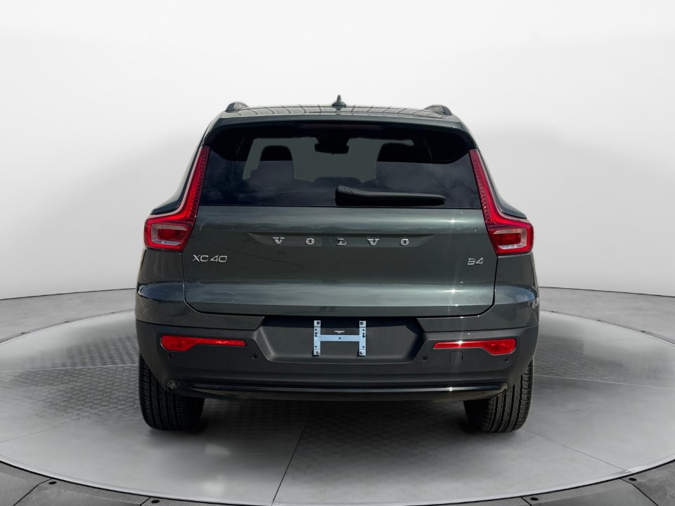 New 2026 Volvo XC40 B4 Core w/ Protection Package Premier FWD image 6