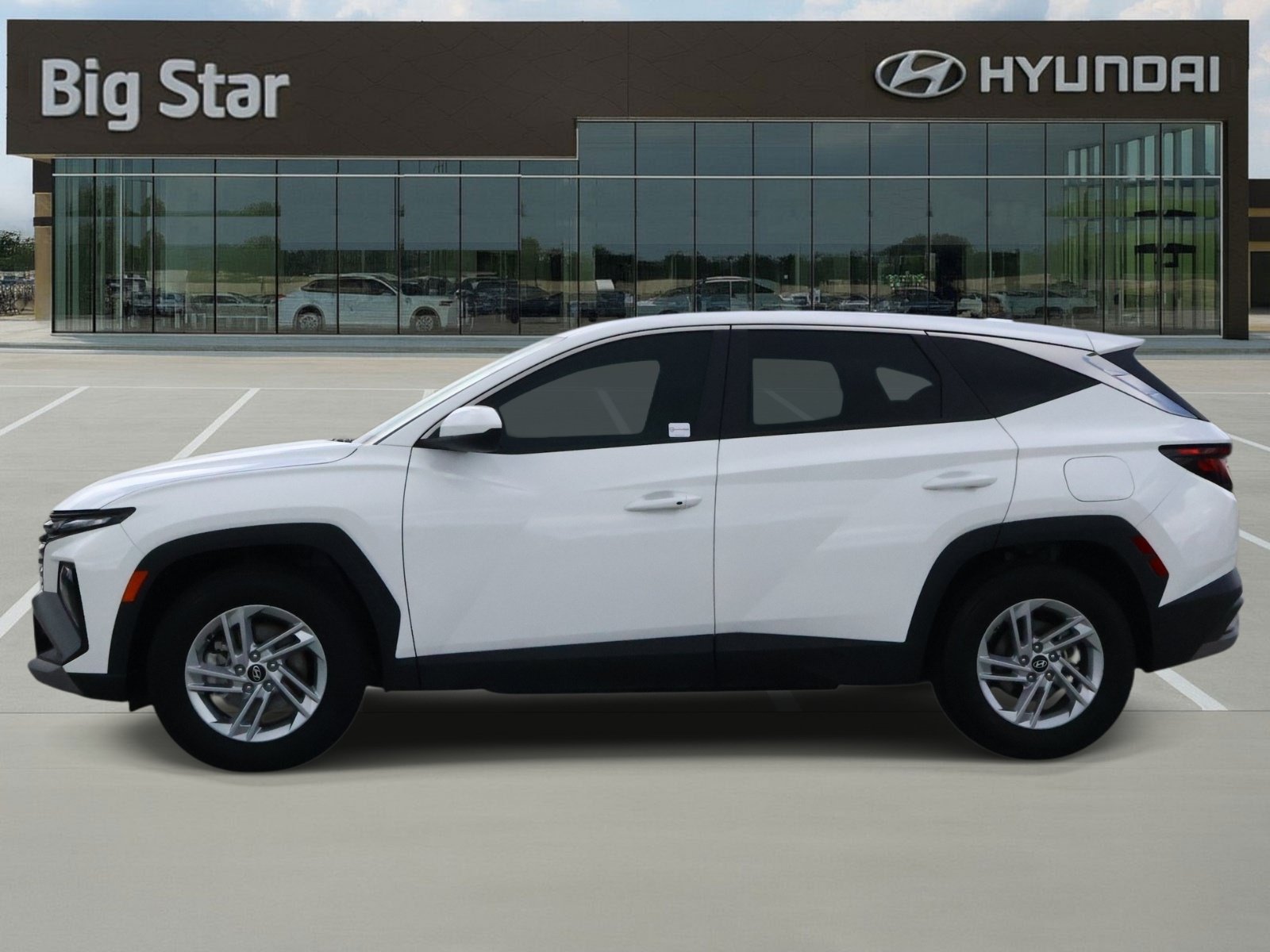 Certified 2026 Hyundai Tucson SE FWD image 2