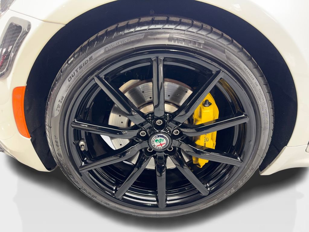 Used 2018 Alfa Romeo 4C Spider RWD image 55