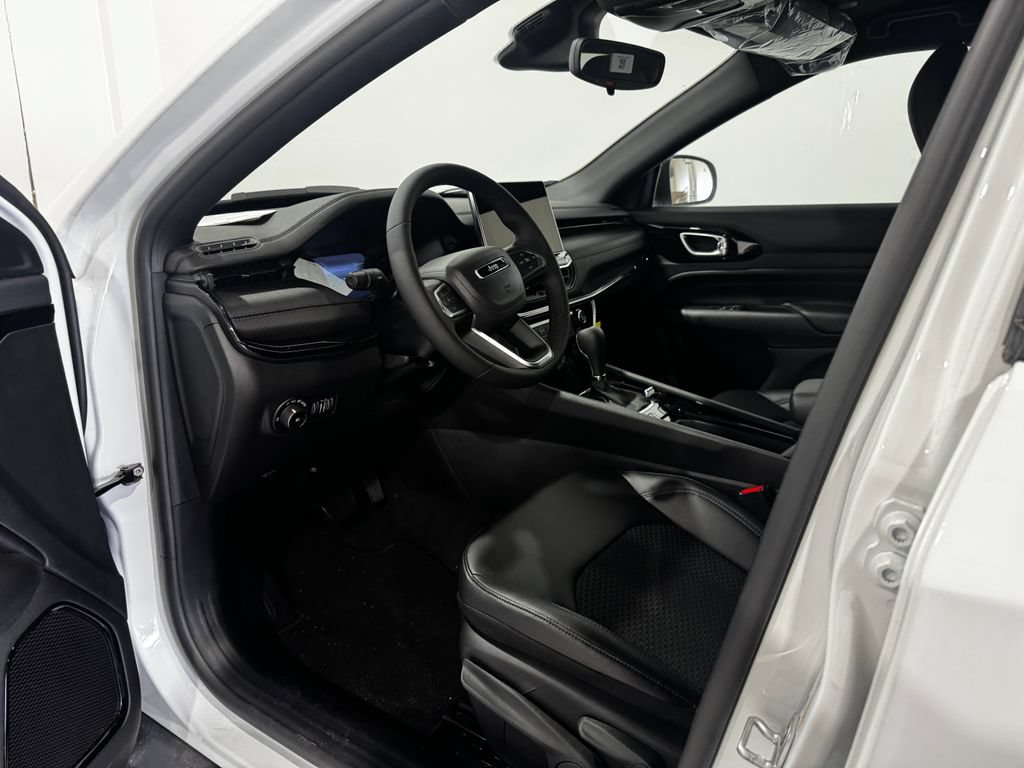 New 2026 Jeep Compass Latitude AWD/4WD image 15