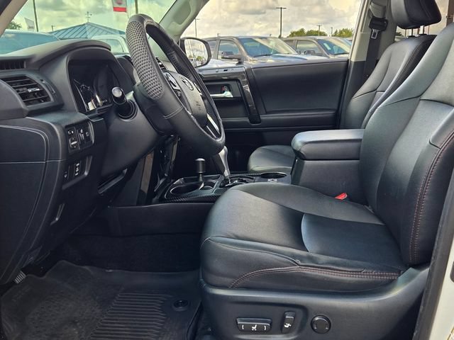 Used 2021 Toyota 4Runner TRD Off-Road Premium w/ Moonroof Package AWD/4WD image 5