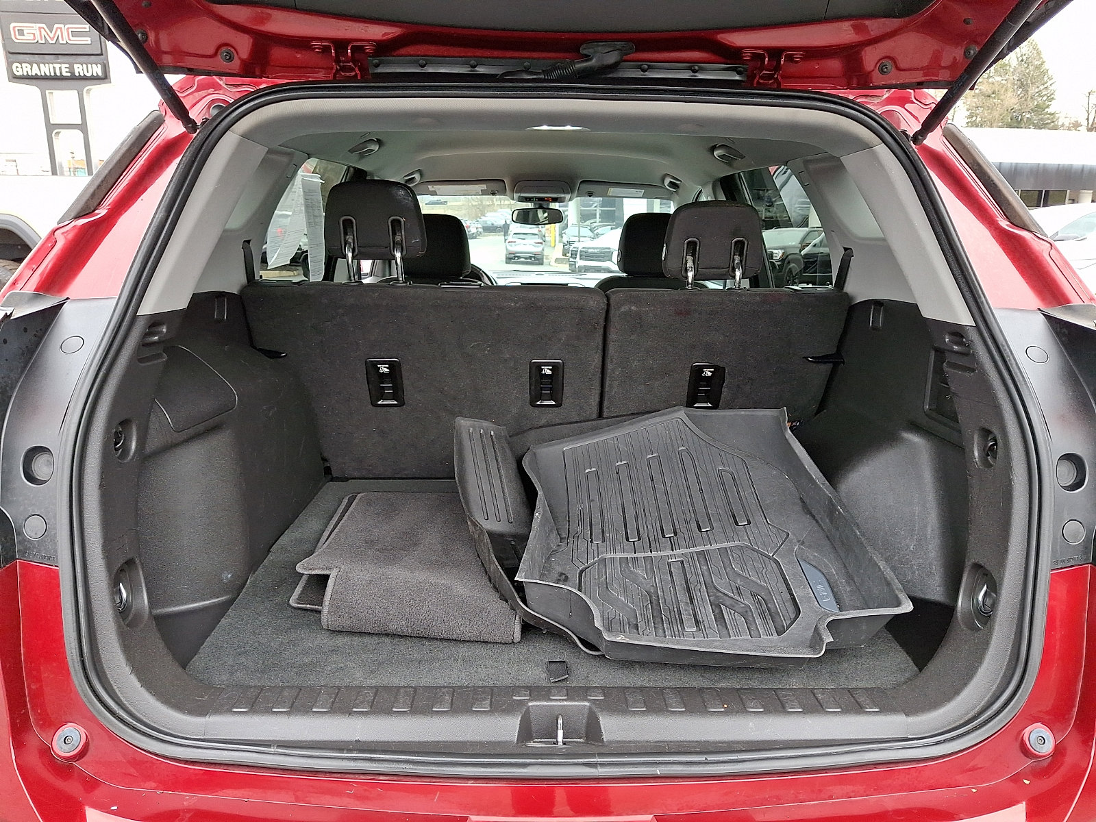 Used 2018 GMC Terrain SLE w/ Driver Convenience Package image 28