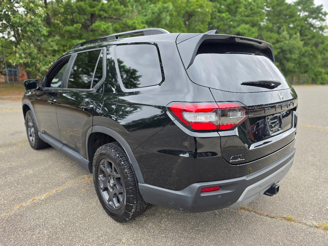Certified 2025 Honda Pilot TrailSport image 4