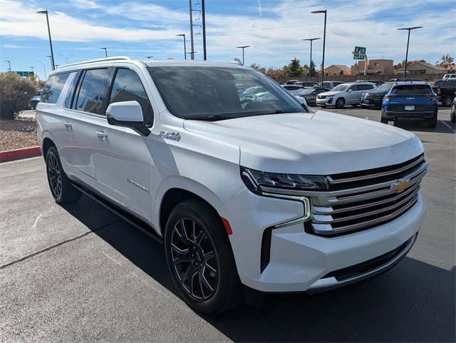 Used 2023 Chevrolet Suburban High Country image 8