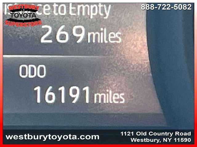 Certified 2024 Toyota Venza XLE AWD/4WD image 29
