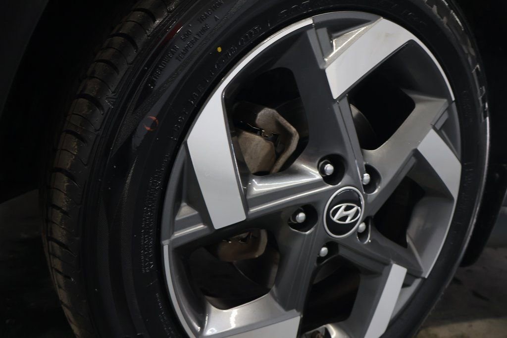 Used 2022 Hyundai Venue SEL FWD image 27