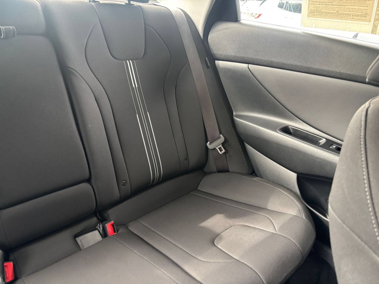 Used 2025 Hyundai Elantra SEL FWD image 40