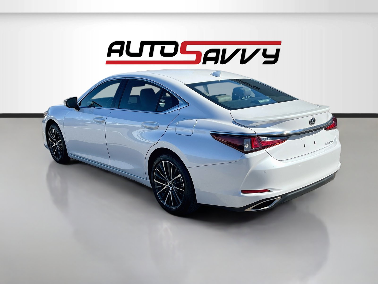 Used 2025 Lexus ES 350 w/ Premium Package FWD image 5