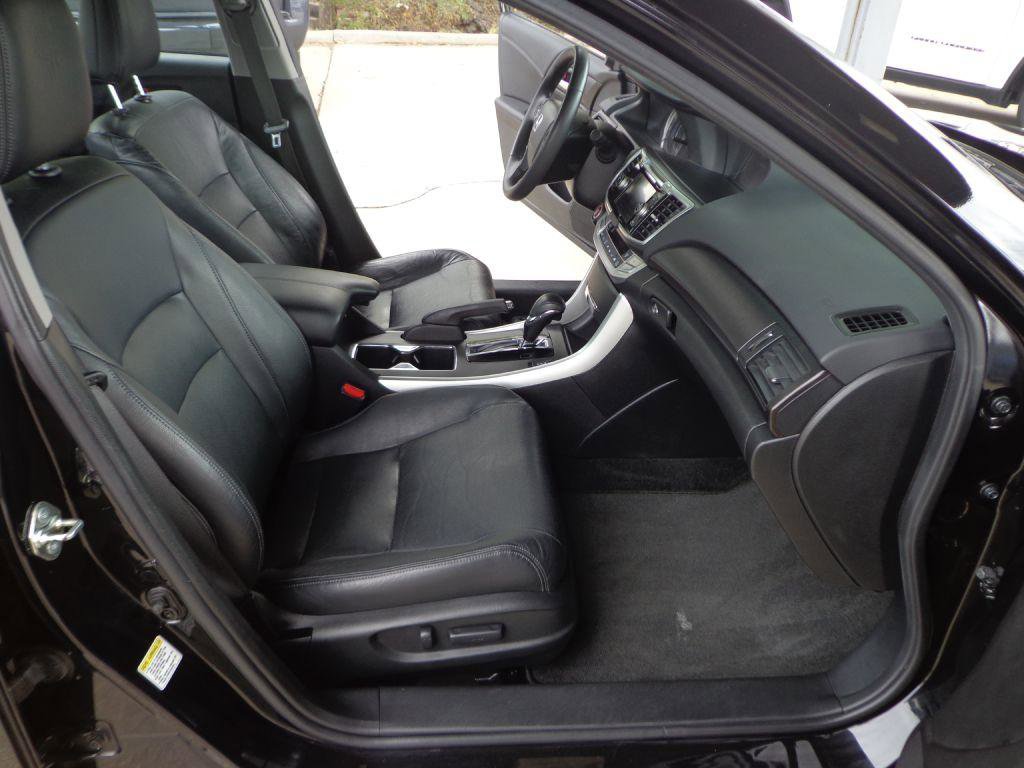 Used 2015 Honda Accord EX-L image 16