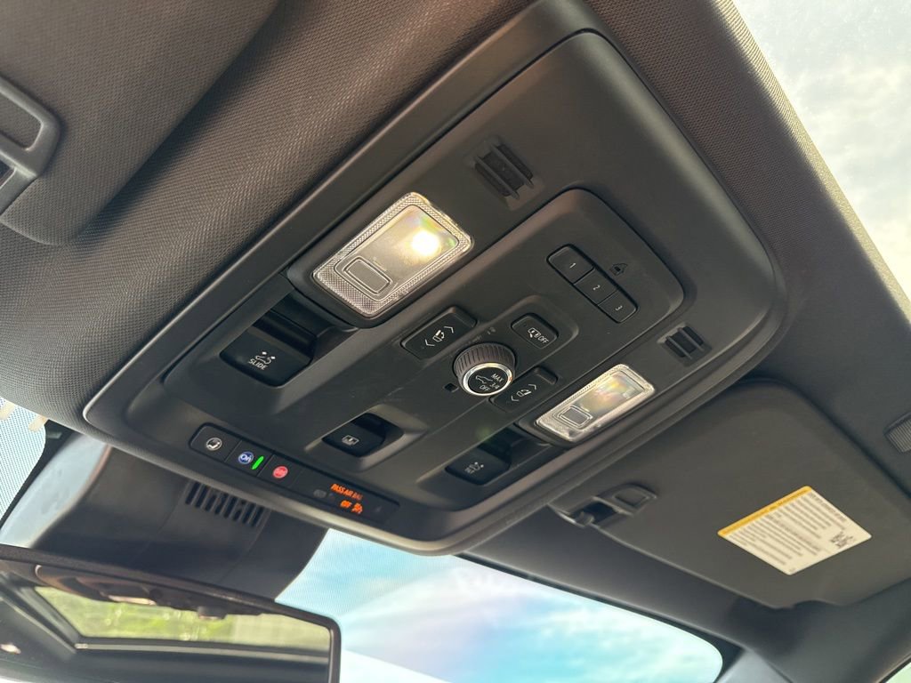 Used 2023 Chevrolet Tahoe Z71 w/ Luxury Package image 32